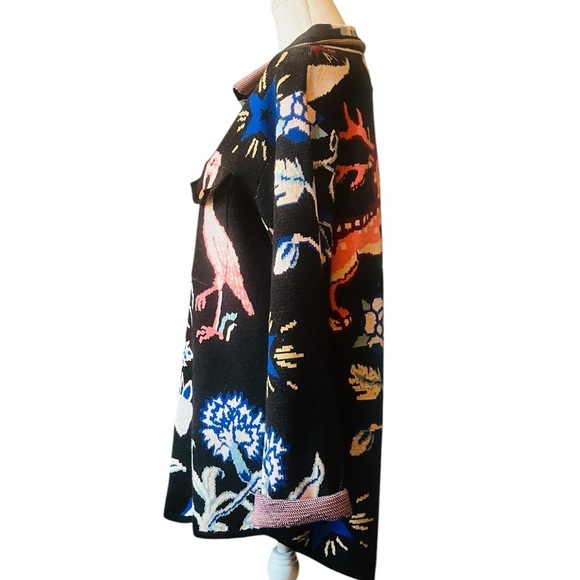 BY ANTHROPOLOGIE WOMEN’S CUTE SHACKET SWEATER BLACK WITH FLAMINGOS & FLORAL SZ M - Picture 3 of 9